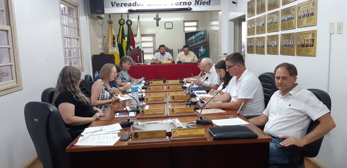 CÂMARA CONVOCA SESSÃO EXTRAORDINÁRIA PARA VOTAR OS PROJETOS DE REVISÃO GERAL PARA O FUNCIONALISMO PÚBLICO.