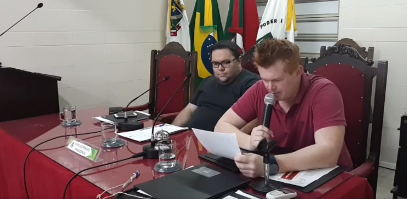 CINCO PROJETOS DERAM ENTRADA NA CÂMARA E TRÊS PROJETOS APROVADOS