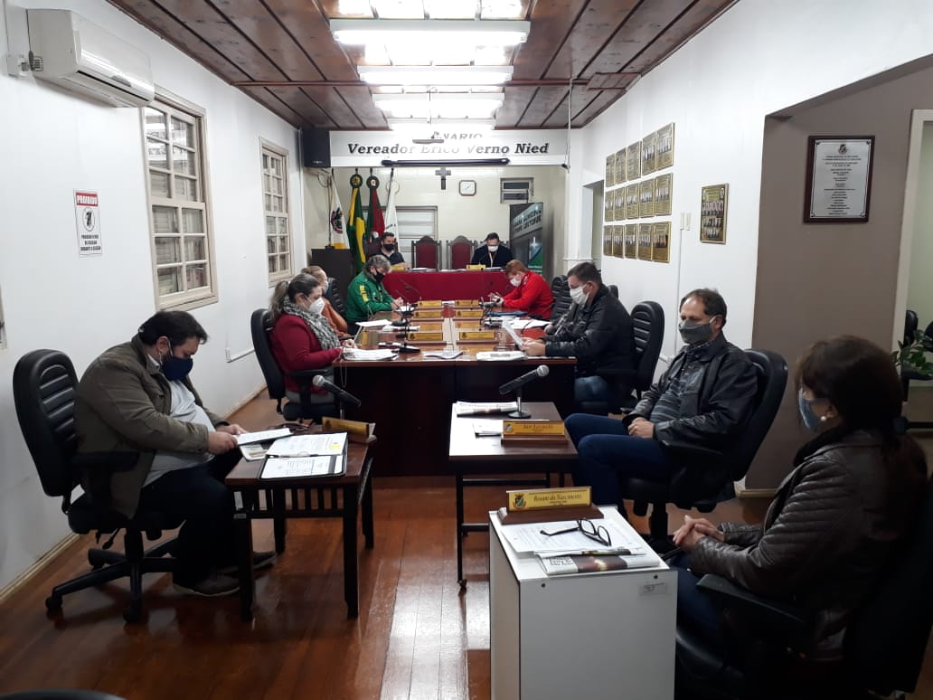 CONFIRA OS PROJETOS DELIBERADOS NA SESSÃO ORDINÁRIA REALIZADA ONTEM NA CÂMARA