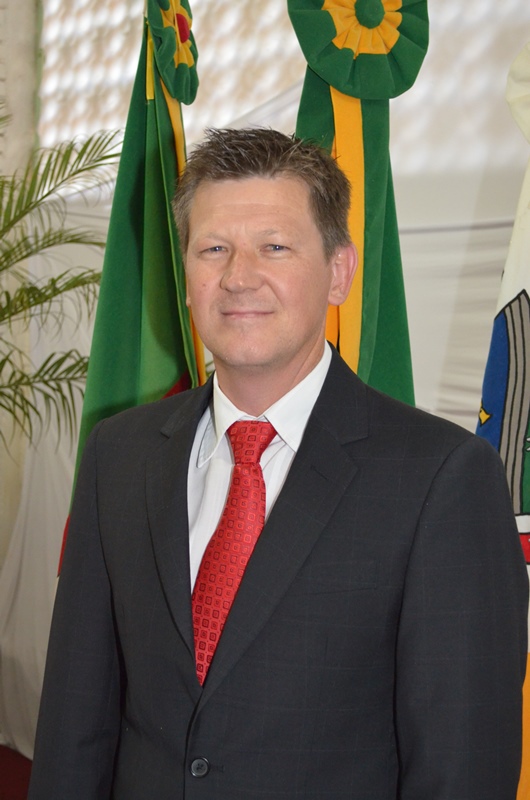 Presidente da Câmara protocola pedido de renúncia do Cargo