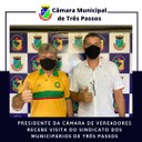 PRESIDENTE DA CÂMARA RECEBE VISITA DO SINDICATO DOS MUNICIPÁRIOS DE TRÊS PASSOS