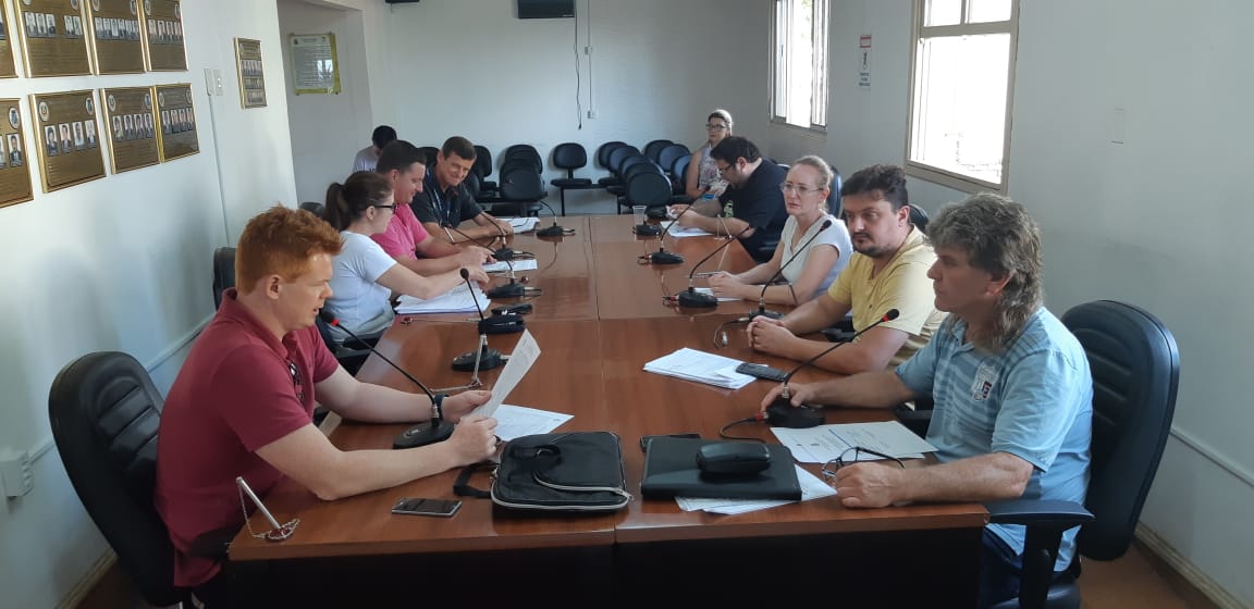 Sete projetos receberam pareceres favoráveis e irão a votação na próxima sessão ordinária